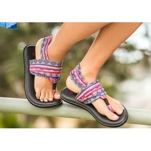 Sanuk Yoga Sling 2 Print Sandals in Magenta/Multi Tribal Print Size 7